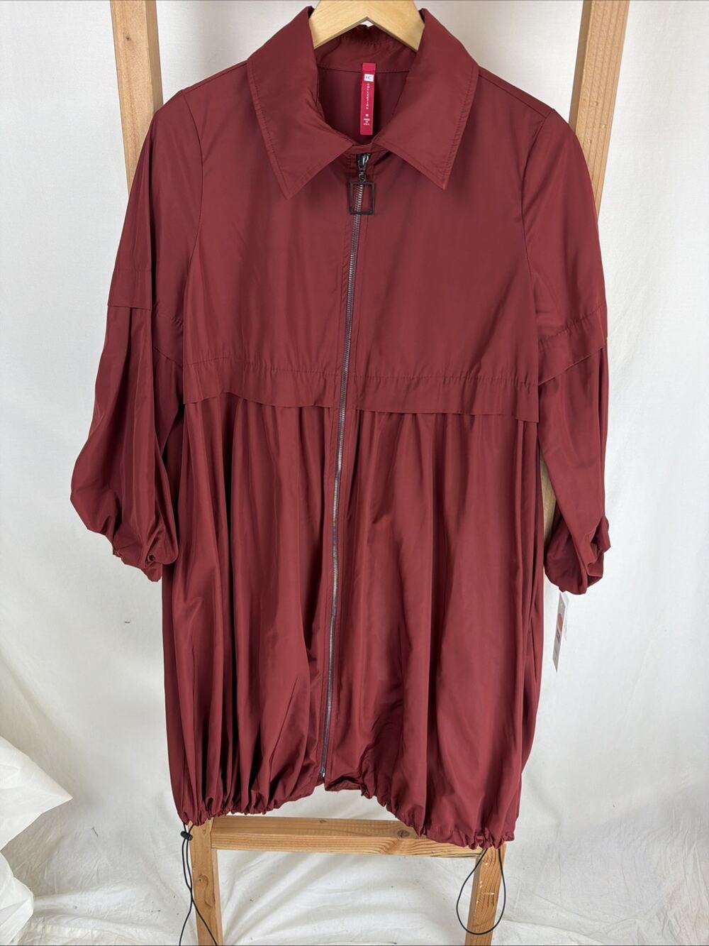 NWT IC Collection Red Zip Up Drawstring Hem Bubble Coat #0965 Size MEDIUM USA